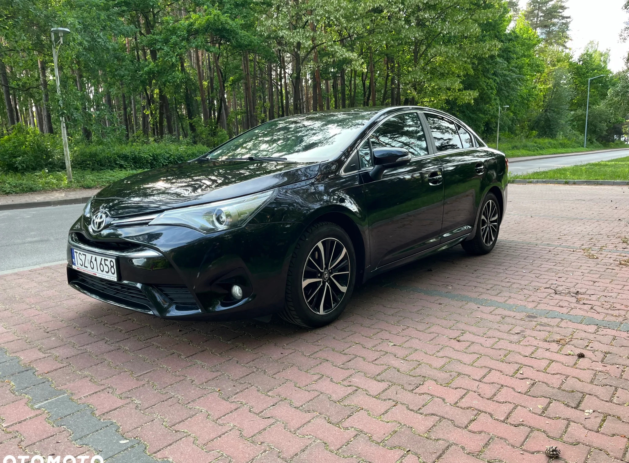 Toyota Avensis cena 75000 przebieg: 120000, rok produkcji 2018 z Połaniec małe 154